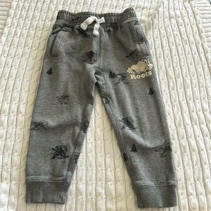 Roots kids hockey themed joggers in 3T